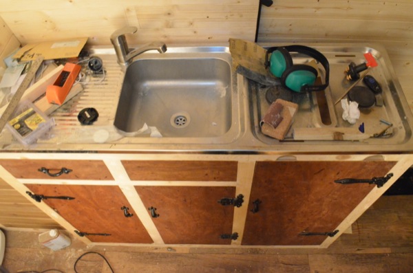 campervan-kitchen