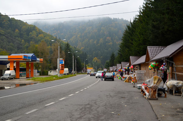 I’ll start with the worst thing about the mountains: Loads of Romanians selling big inflatable balls along the roadsides. Someone must be buying these …?