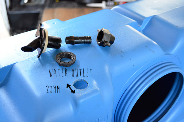 fresh water tank outlet connection