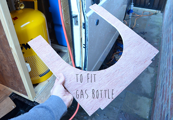 wood-to-hold-bottle